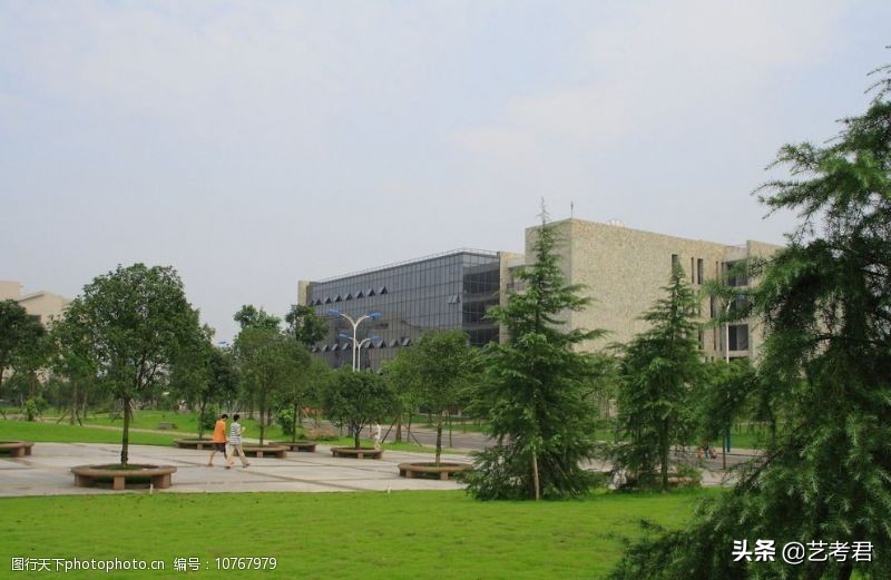 山水之城重庆大学：小林美术联考260分文化多少分才能被录取？