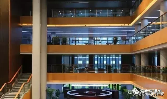 泡一整天都不够！国内那些美炸天的大学图书馆，你去过几个？