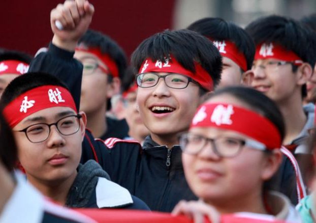 初中生喜迎中考“新政策”，预计2023年全面落实，家长直呼等到了