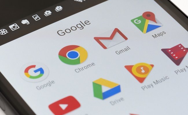 对于视障者来说，我们常用的这些 App 可能并不友好