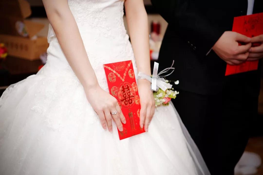 2022年结婚随礼多少合适（2022年朋友结婚包多少红包合适）