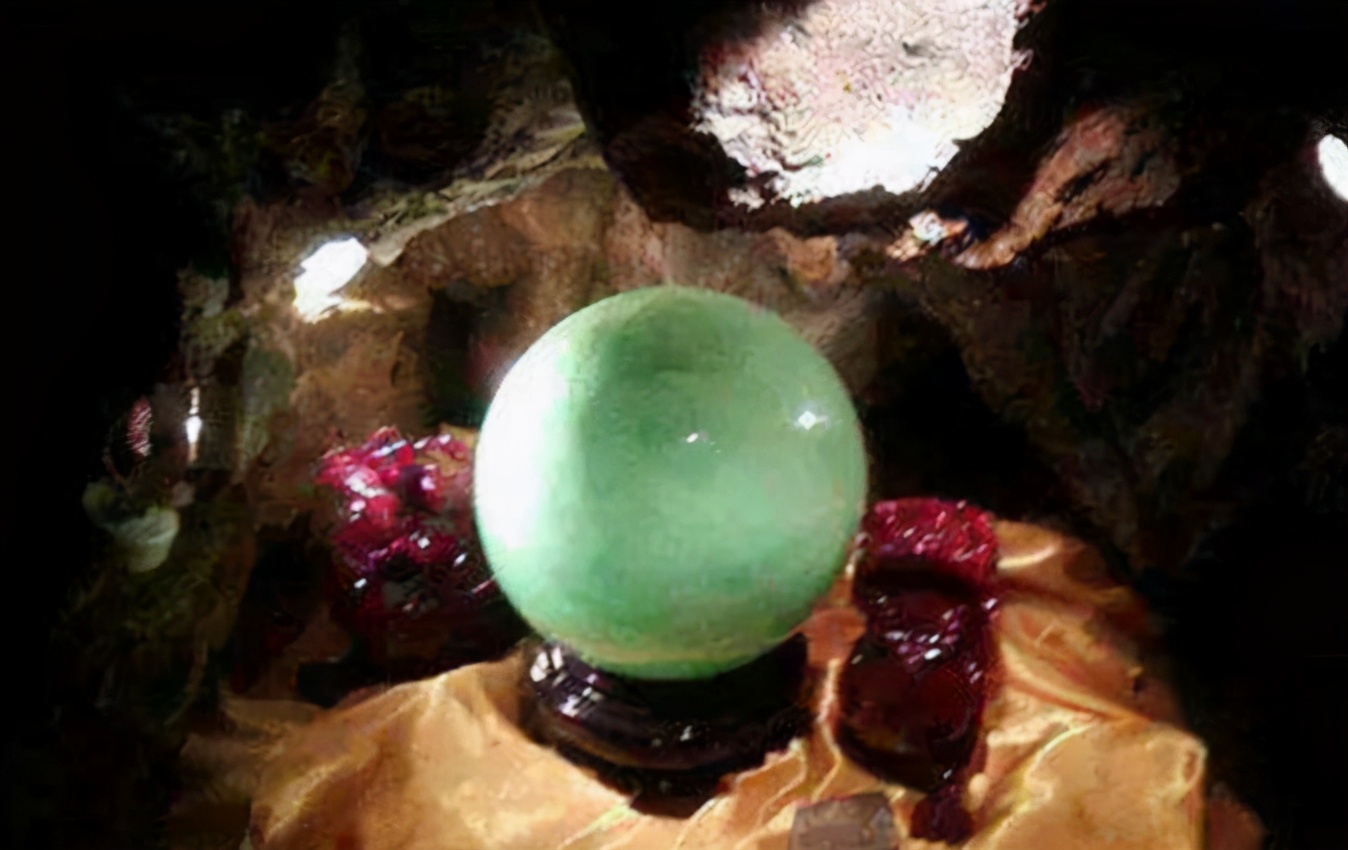 慈禧夜明珠(慈禧嘴里的那颗夜明珠,到底什么来头?价值多少钱?
