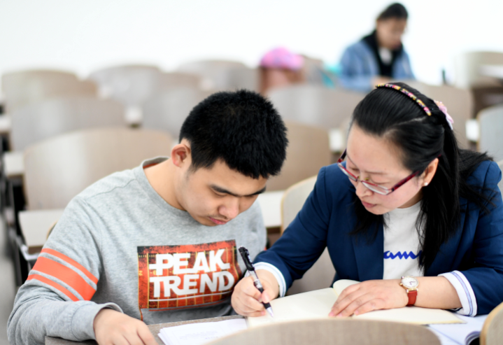 “三本”真的不复存在？看过录取分数线后，才懂得其中的暗流涌动