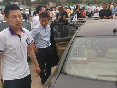 还记得衡水中学的“张锡峰”吗？他的高考分数出来了，考了多少分