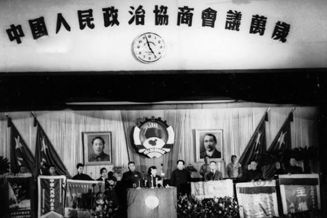 1950北京特大爆炸案，周总理下令严查，毛人凤却连发两封密电顶包