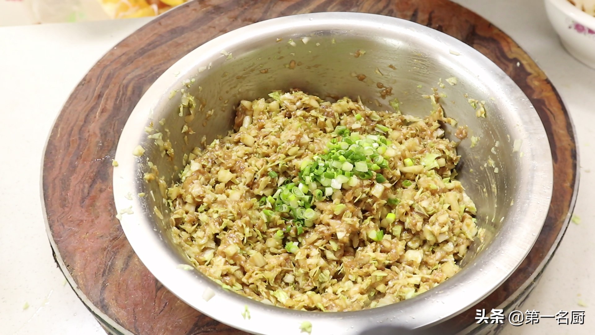 白菜豬肉餃子餡的做法,白菜豬肉餃子餡的做法白菜用焯水嗎