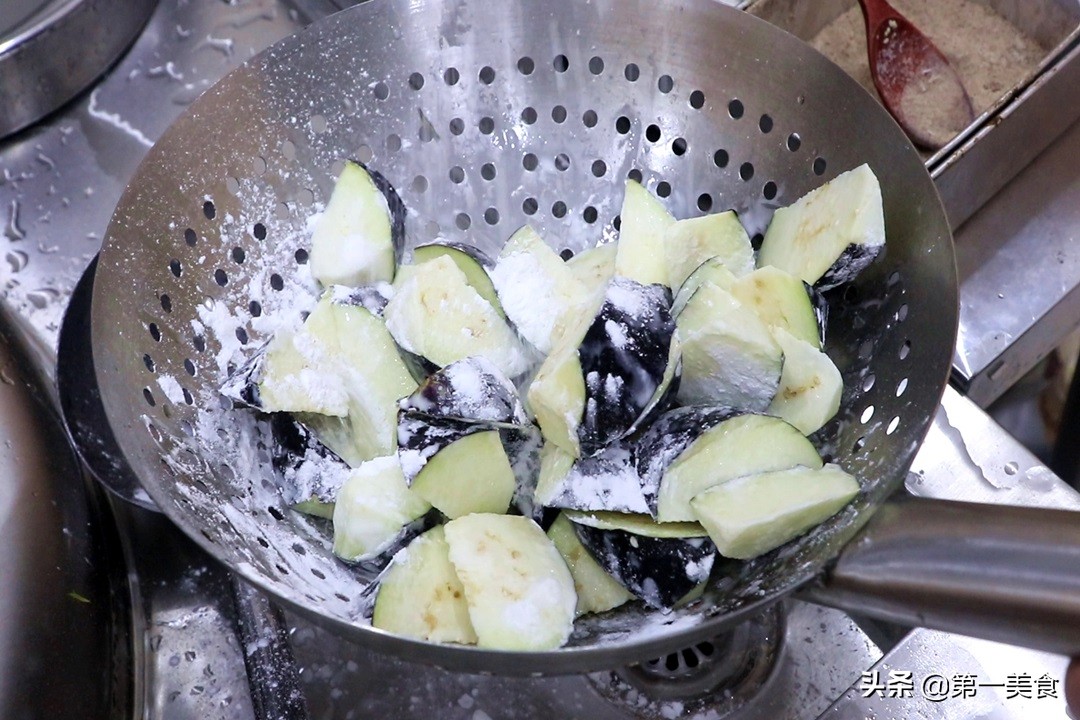 紅燒茄子怎么做好吃,紅燒茄子怎么做好吃 家常菜做法