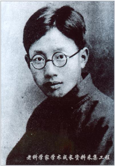 他当了近30年校长，为中国教育“搭梯铺路”，学生不少成了院士