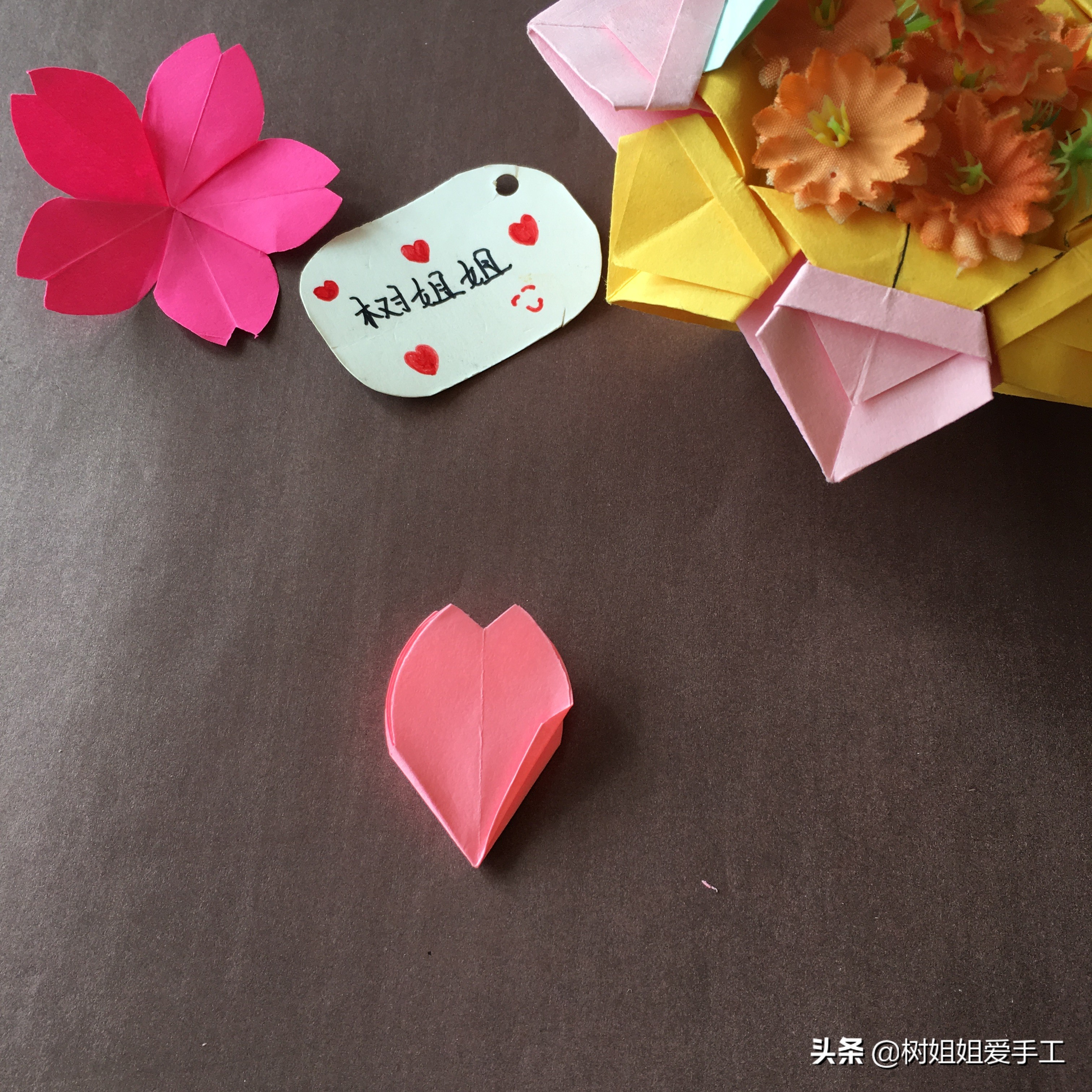 亲子折纸：立体感十足的樱花制作方法，只需要1张纸