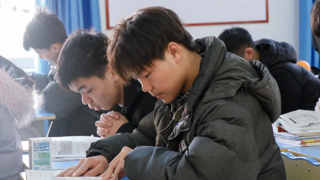 南昌弘艺文化全员备战，老师最大的愿望就是你能考高分