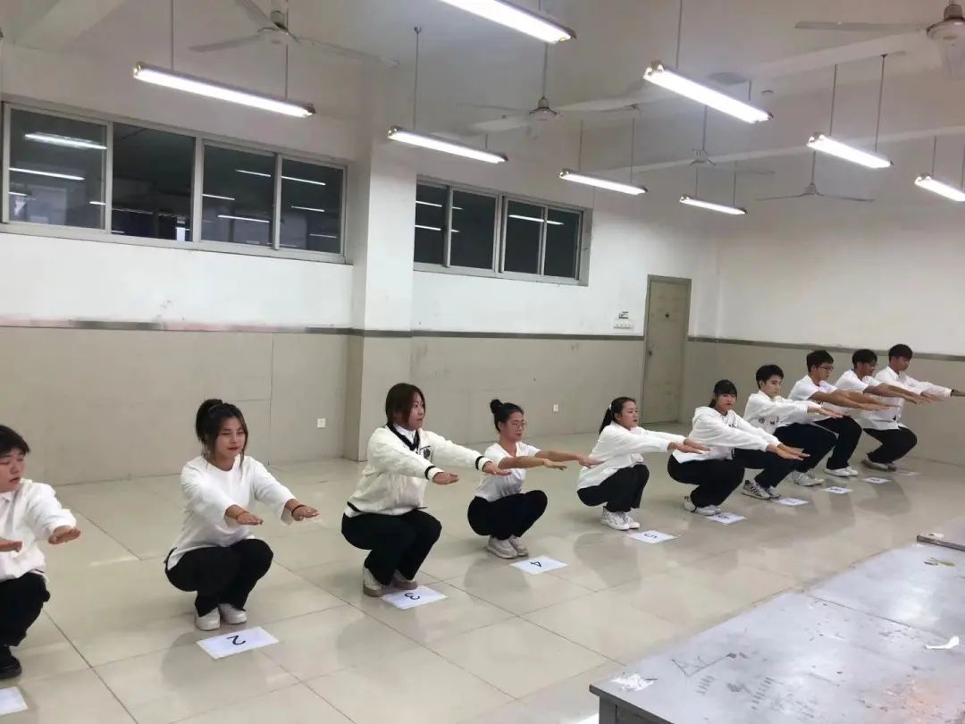 知云时代就业部来到湖北工业大学继续教育学院进行现场模拟面试