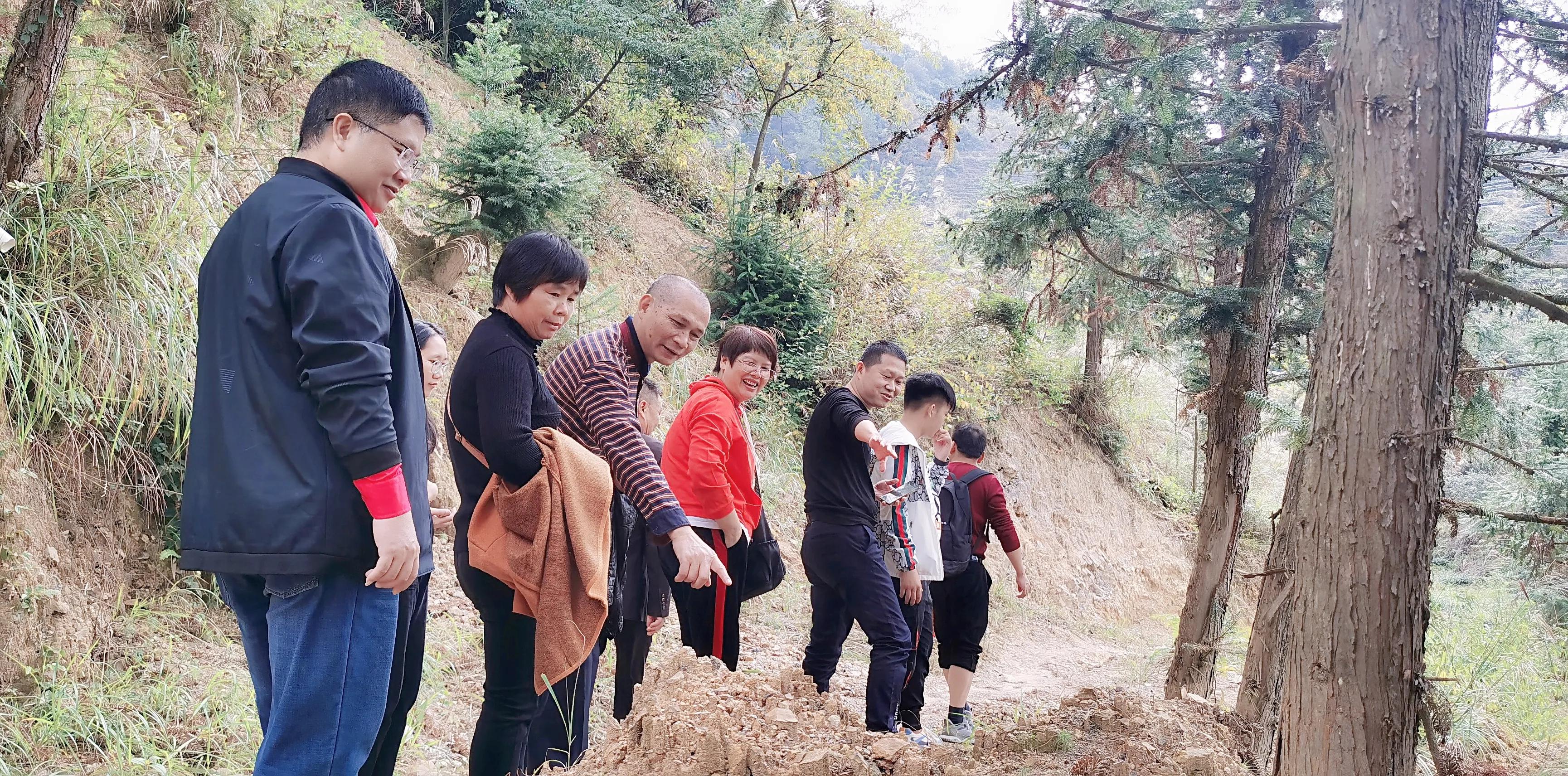 清溪文社助力乡村振兴采风暨鸭子财生态农场文学基地挂牌仪式