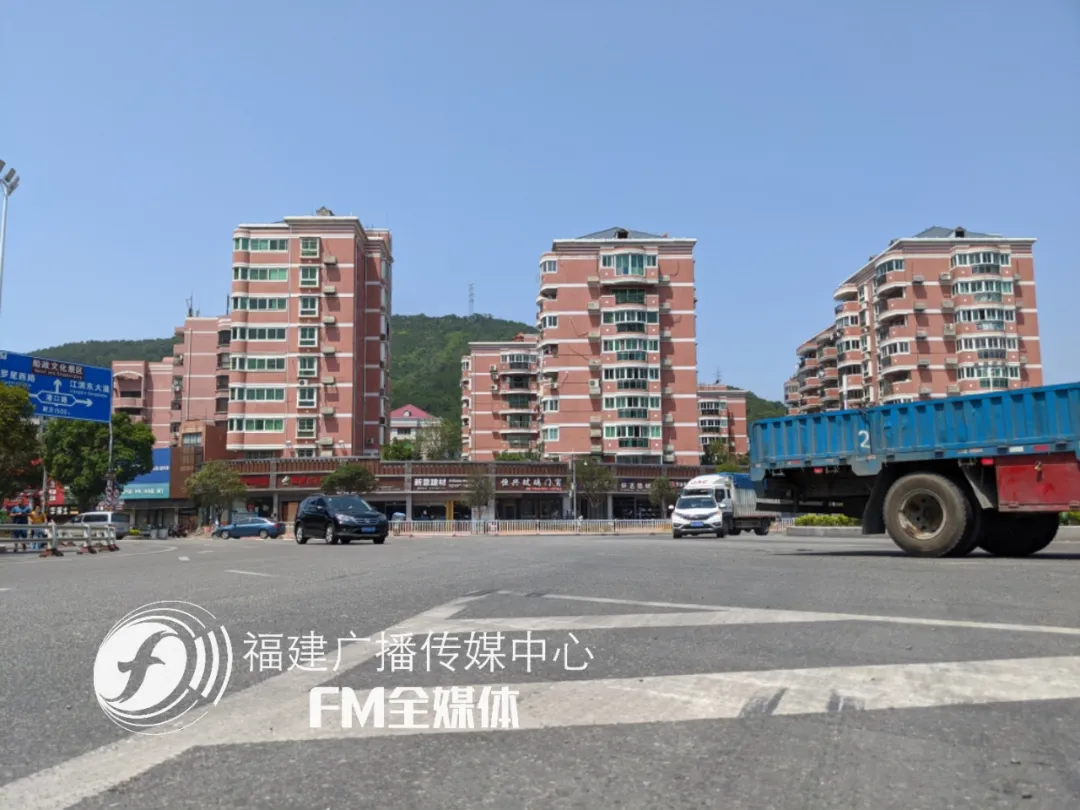 福州陈小姐每天开车经过这段路都会瑟瑟发抖，交警部门回应了