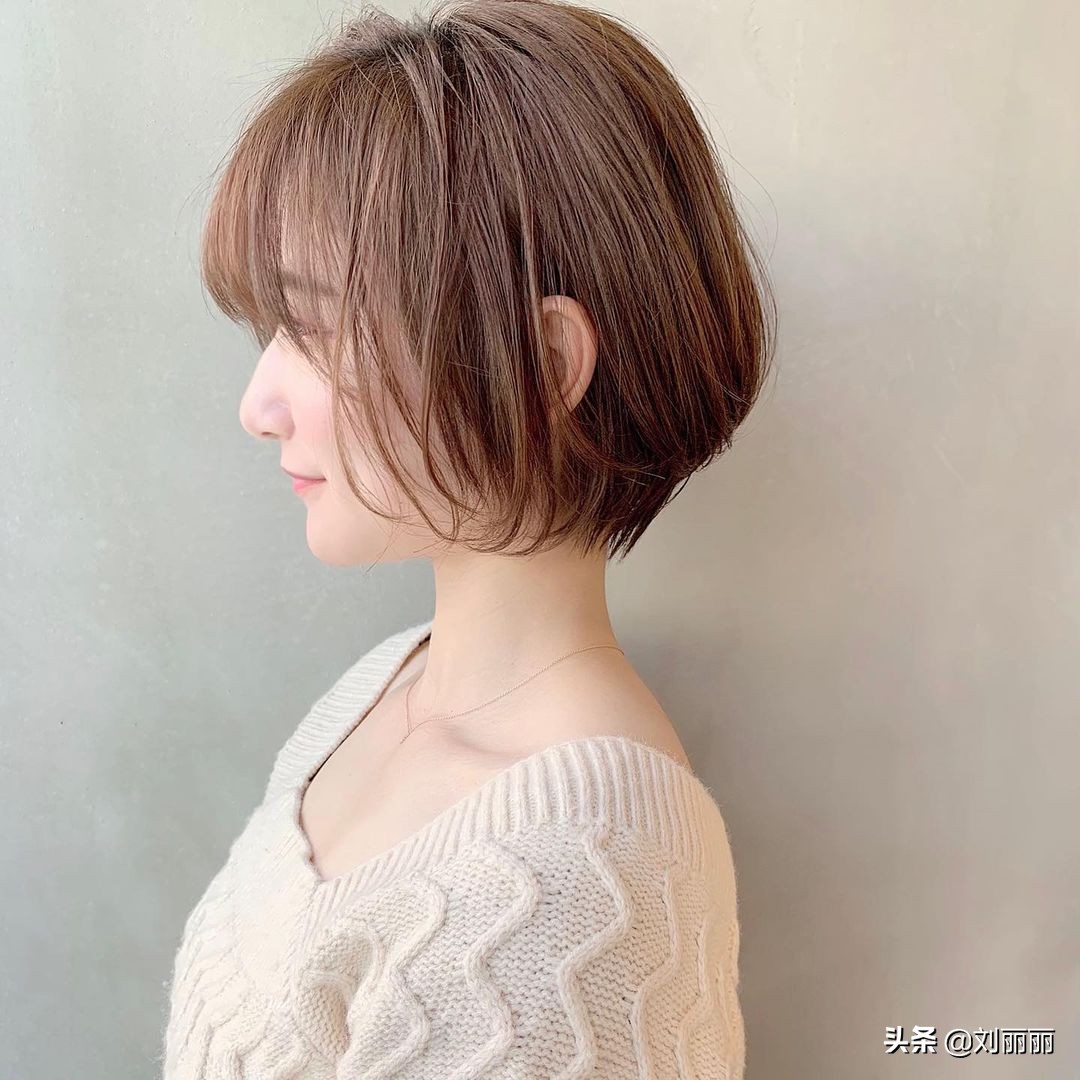 别再留长发了，今冬流行“三好短发”，越来越多女性这样剪