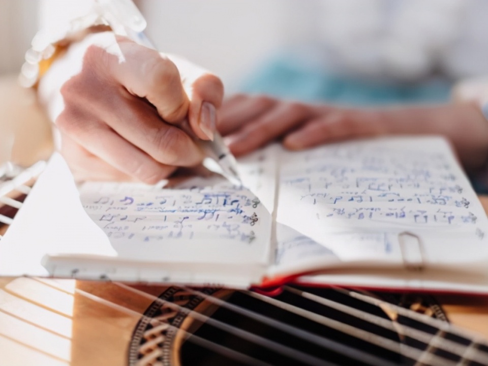 为何学过写作的,会写不出好文章?