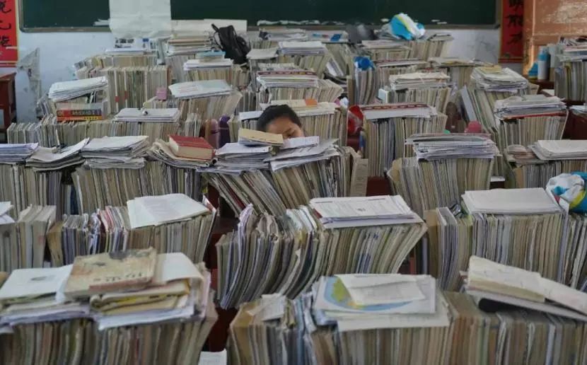 1000万考生背后的商机：千元买答案，5万保过线！高考生意很暴利