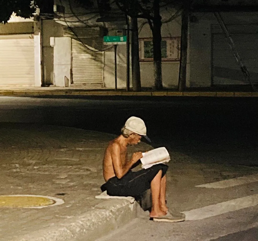 请告诉孩子:读书才是最容易走的那条路
