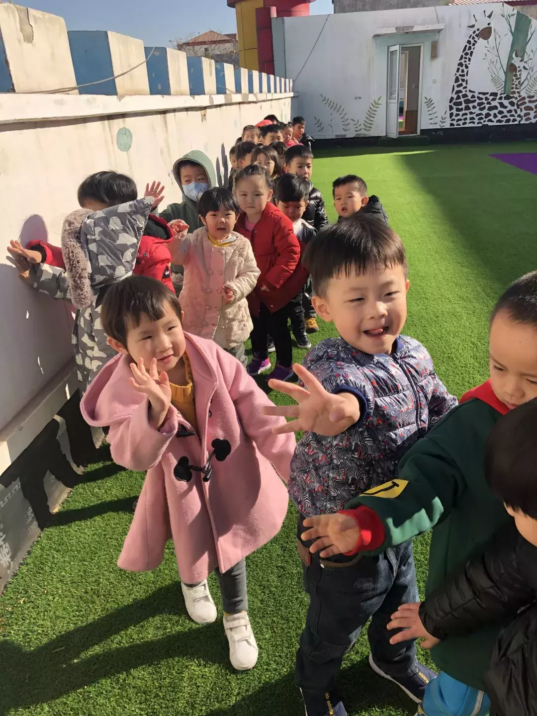 高碑店市第一幼儿园校园风景线:友爱的点点四班