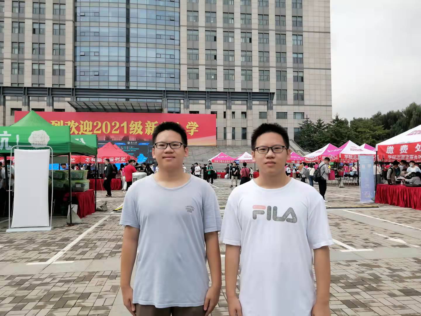 “一切准备好啦，欢迎来到东大！”东北大学迎新，本科生有5对双胞胎