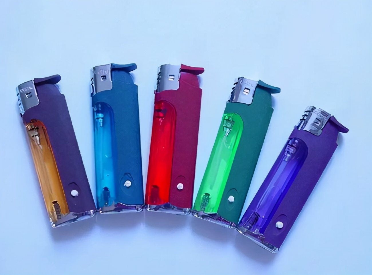 中国1块钱打火机曾风靡全球!却遭欧美企业疯狂打压,现在咋样了