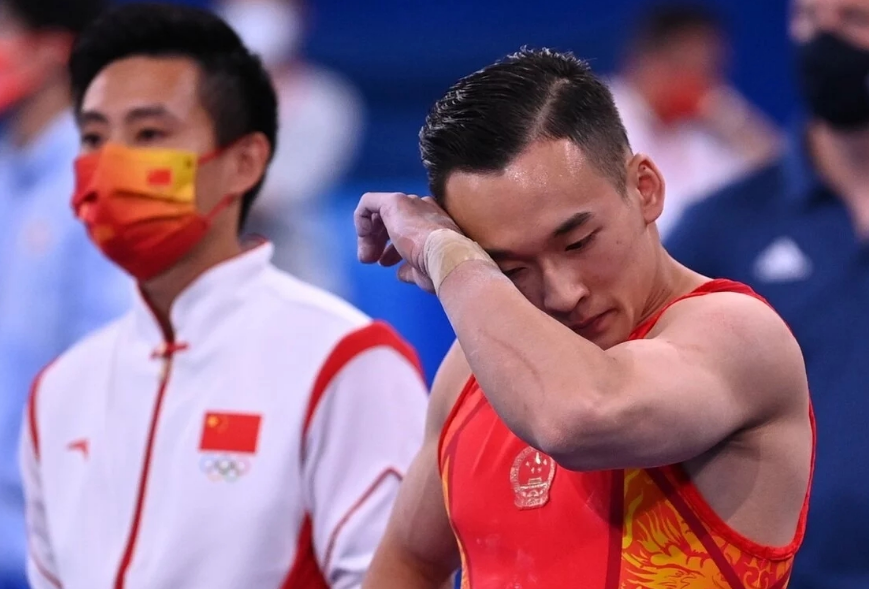 奥运双冠王杨倩，被质疑“学霸人设”，体育特长生480分考清华