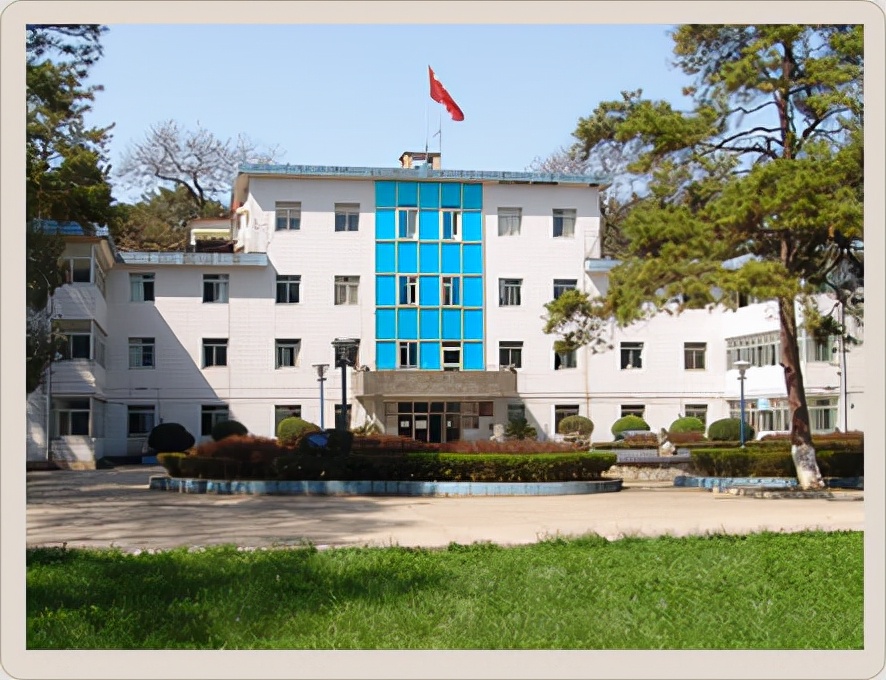 2021贵州大学本地录取率达75%，遵义市占比近15%，男女生比1.3:1