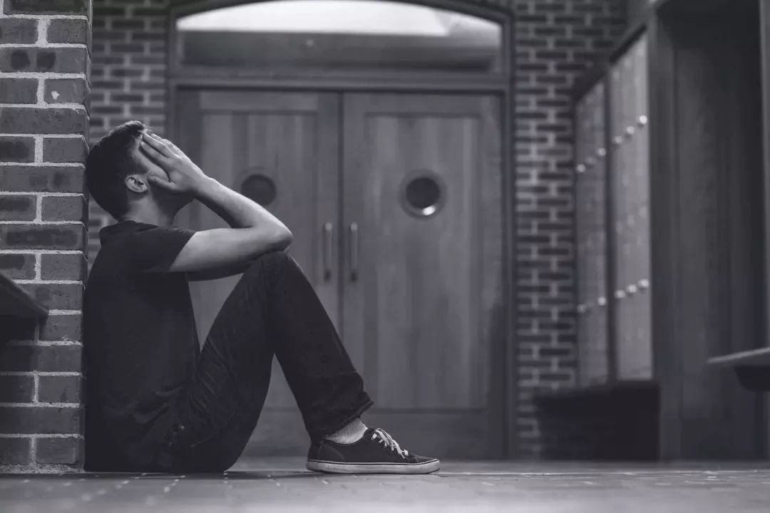 中国正在经历第四次单身潮，独居人口超7700万