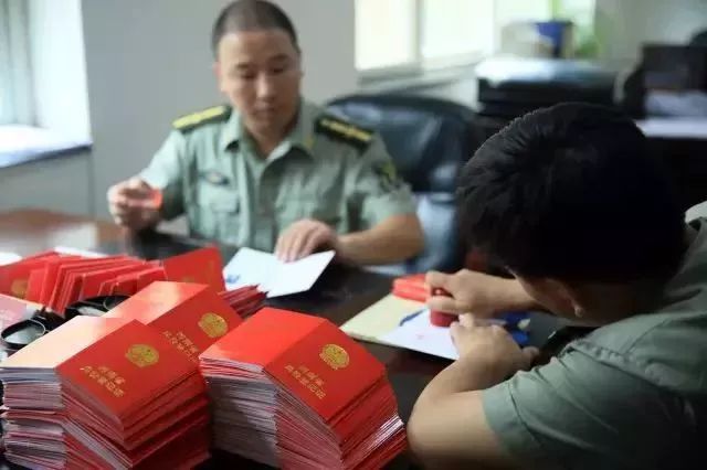 适龄青年注意：2021兵役登记工作已启动，年满18都要登记