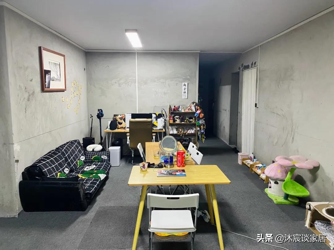 住毛坯房是一种时尚？看完这对夫妻的家，原来不装修也是一种幸福