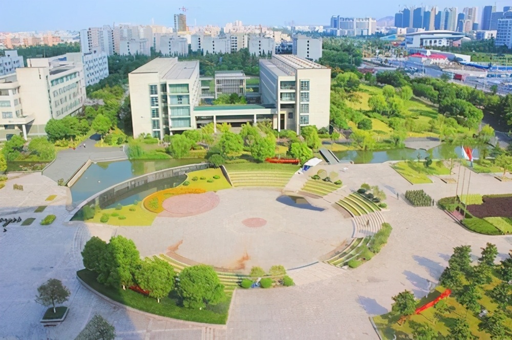 热门本科公立大学，浙江科技学院美术艺考生多少分能被录取？