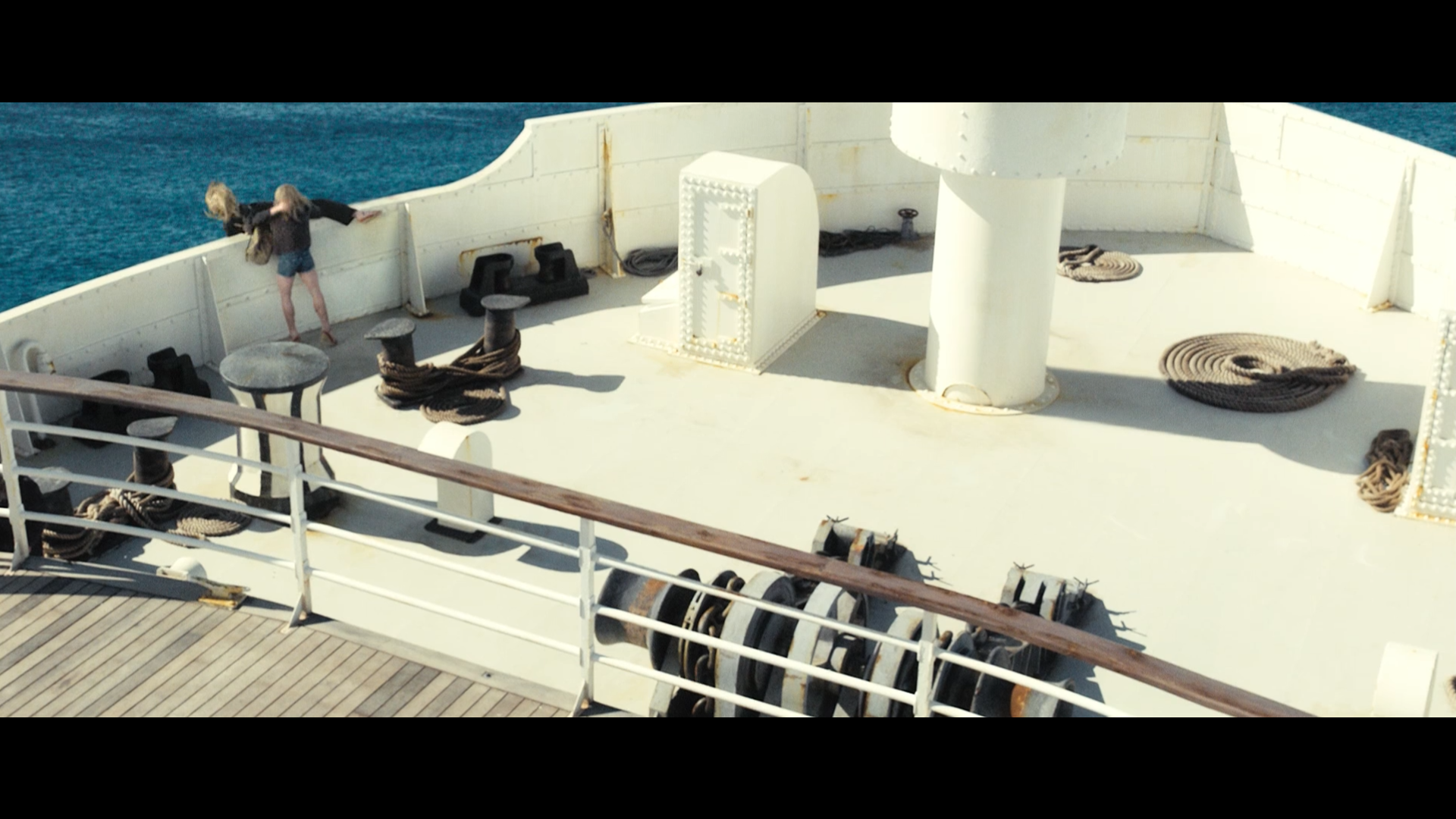 《恐怖游轮》:深度解析这部,披着恐怖外衣的经典悬疑电影