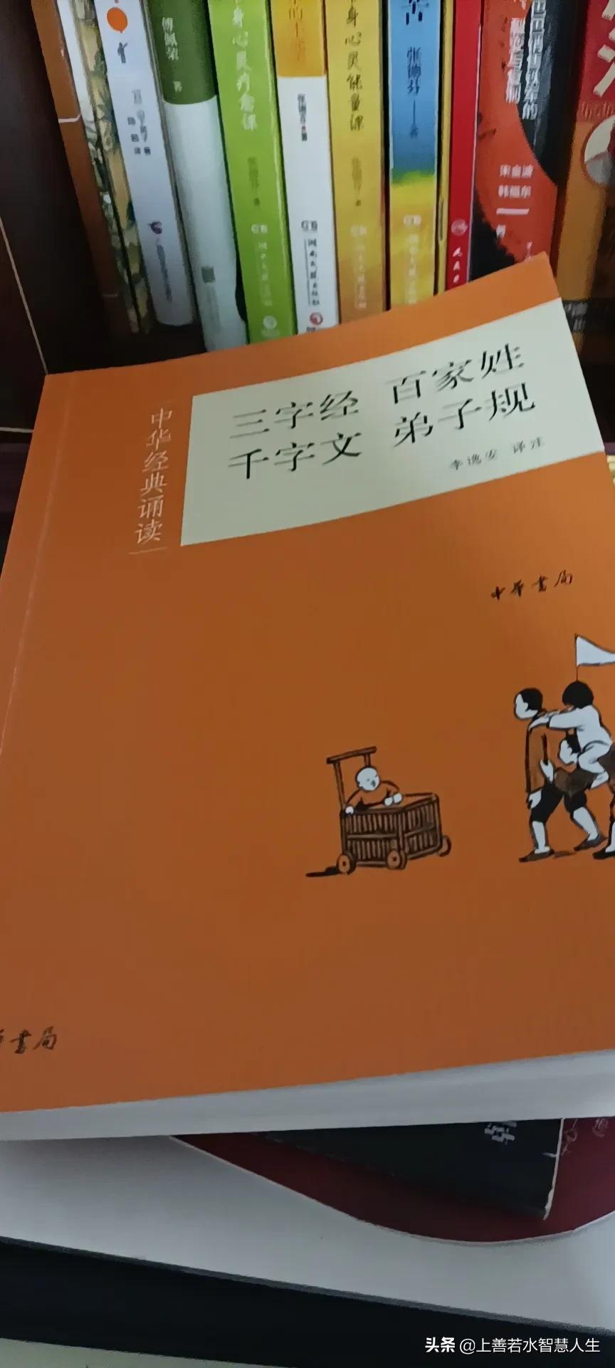 农民辛劳耕作却收入微薄，生活艰难困苦，令人深感同情与怜悯。