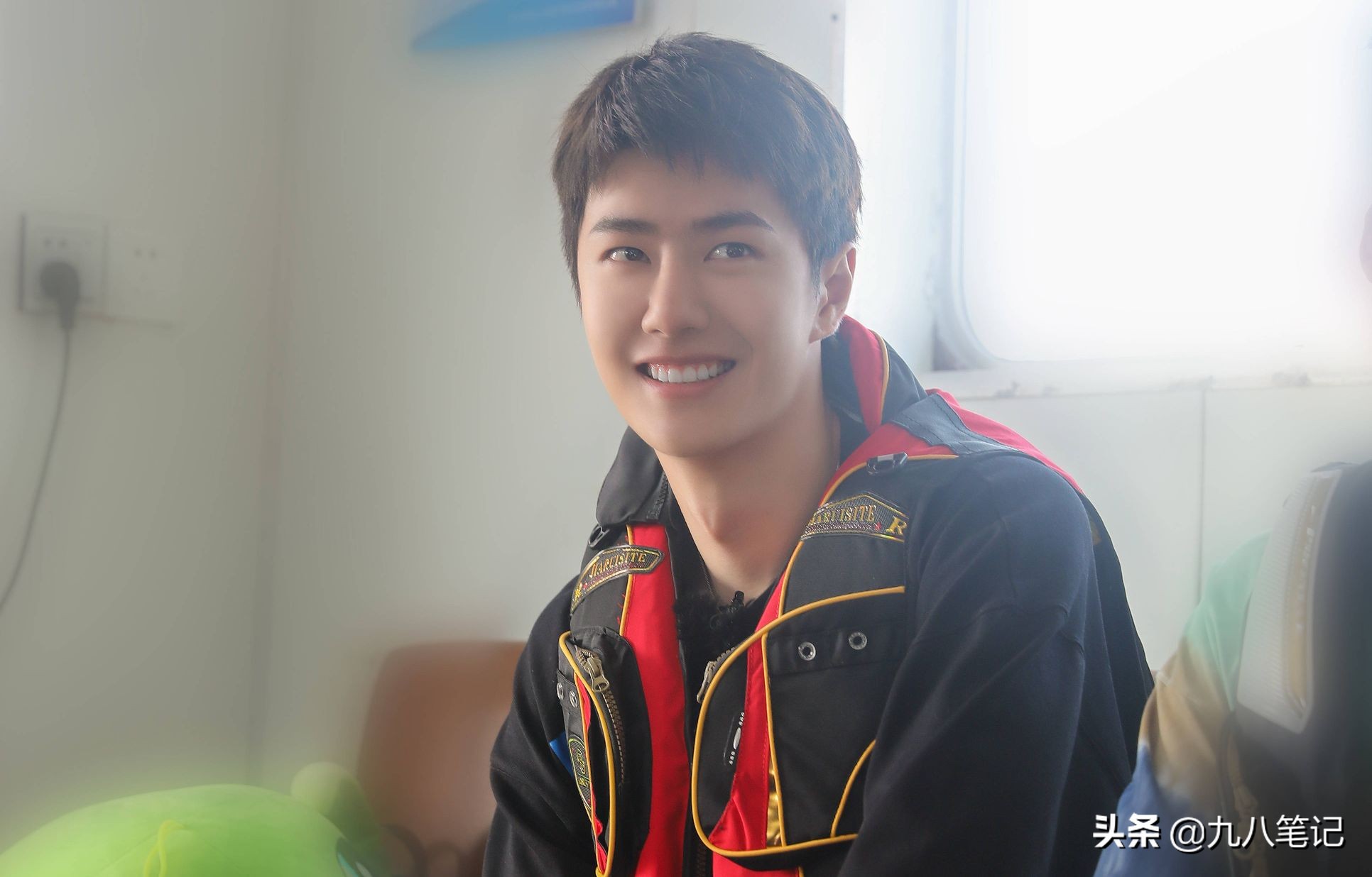 王一博憋笑失败！低笑点“酷盖”正式上线，粉丝：枫哥太会了