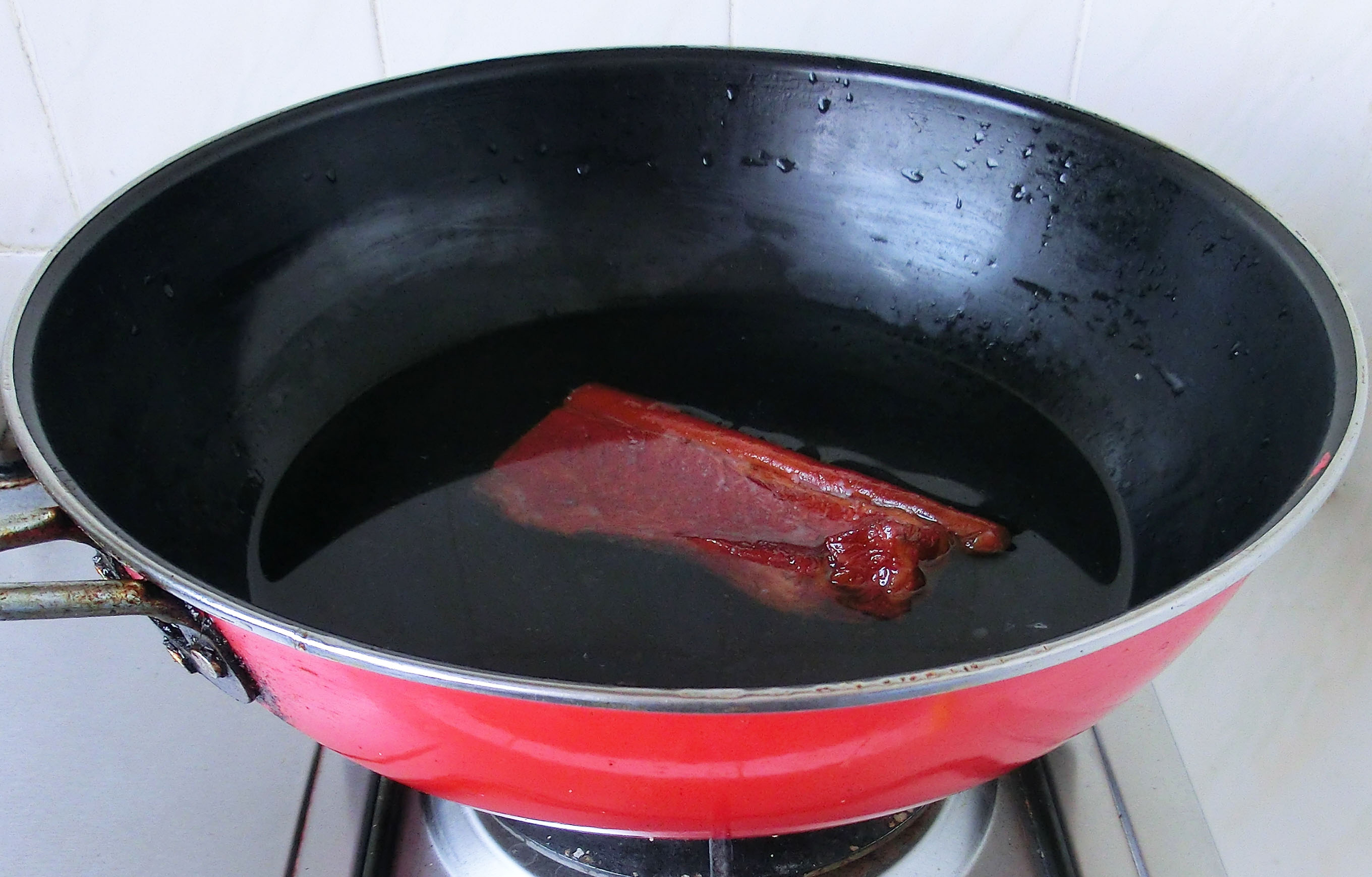 干茶树菇冷水泡还是热水泡？饭店的鲜香劲道，原来大厨是这样做的