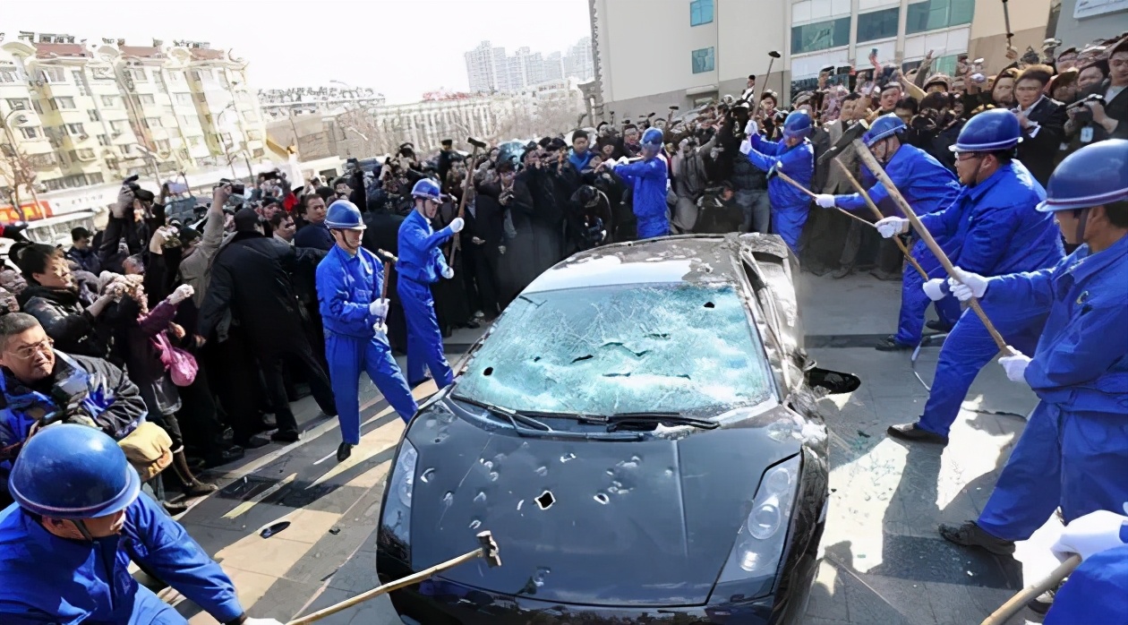 半年关店1000家！中国最会挣钱的行业，开始死亡倒计时？