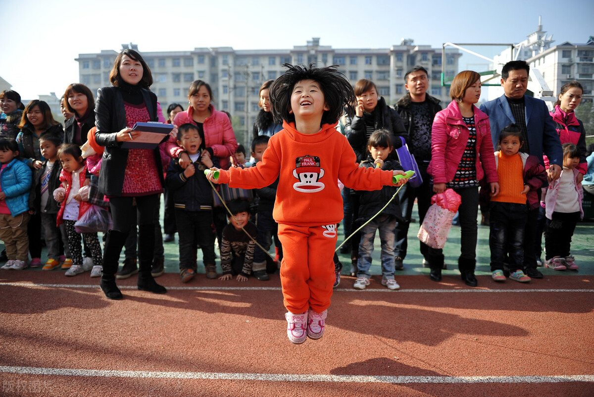 精选幼儿园亲子趣味运动会活动方案7篇，附亲子活动