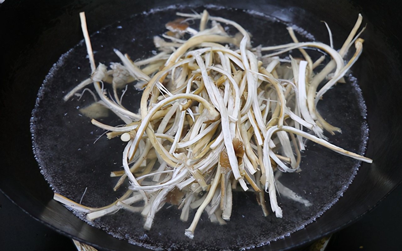 茶樹菇炒肉,茶樹菇炒肉的做法