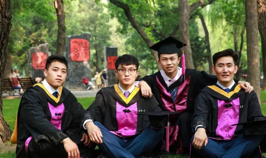 大学生毕业后，学生档案转到哪里更可靠，学生要提前了解