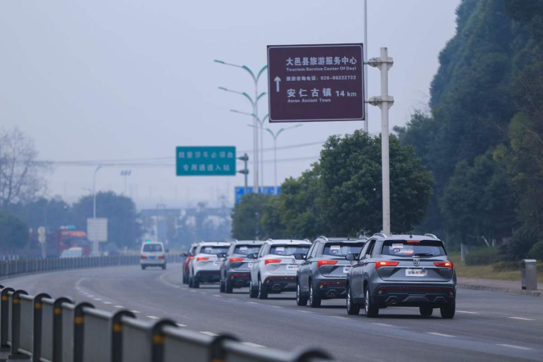 7.88万起，家用旅行两不误！宝骏这款“迷你小房车”不Get一下？