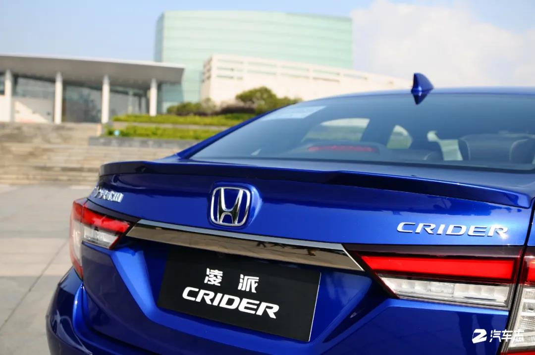 同级罕见带后排航空头枕的“四座车”，试驾2022款本田凌派
