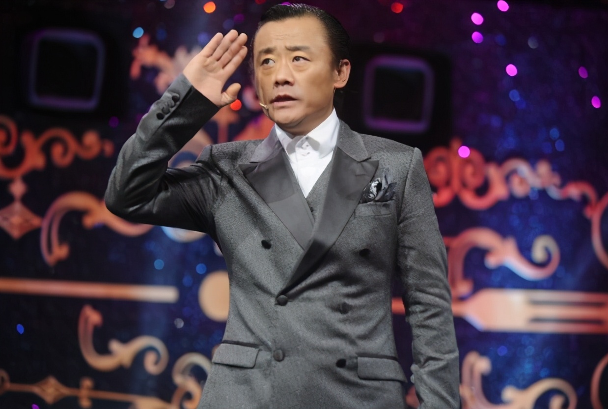 人人喊打的周立波，他做的事比想象的更恶劣，有他的地方必有矛盾