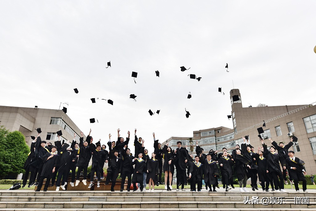 近两月985/211大学自杀事件被曝17起，大学教育需重视