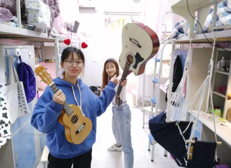 大学宿舍熄灯（为啥大学宿舍11点准时熄灯）