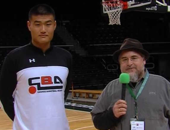 小佩顿cba哪个队(“小姚明”李圣哲宣布进军NCAA，技术身体突出未来能进军NBA吗？)