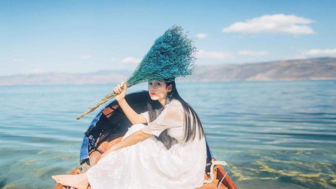 那个大二就休学结婚生子的97年姑娘，还是后悔了