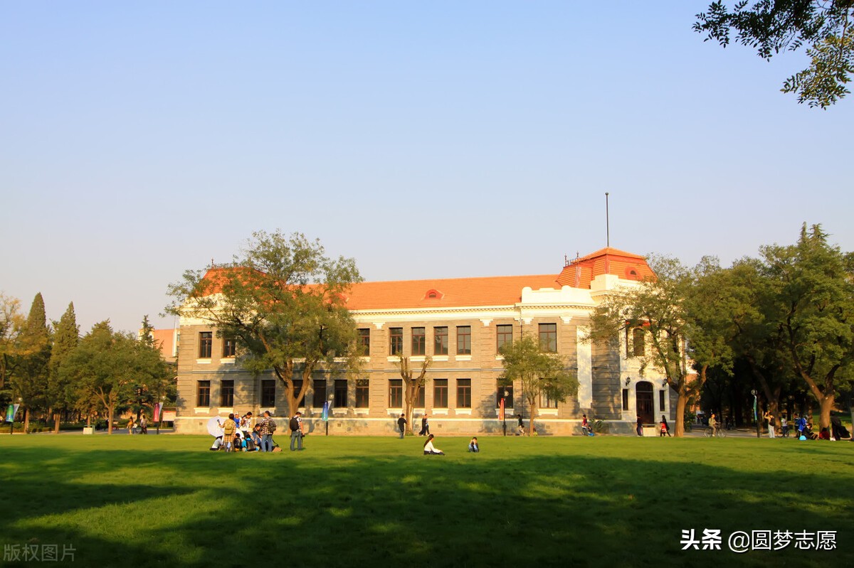 建筑老八校最新排名：清华大学只能排第2，天津大学垫底