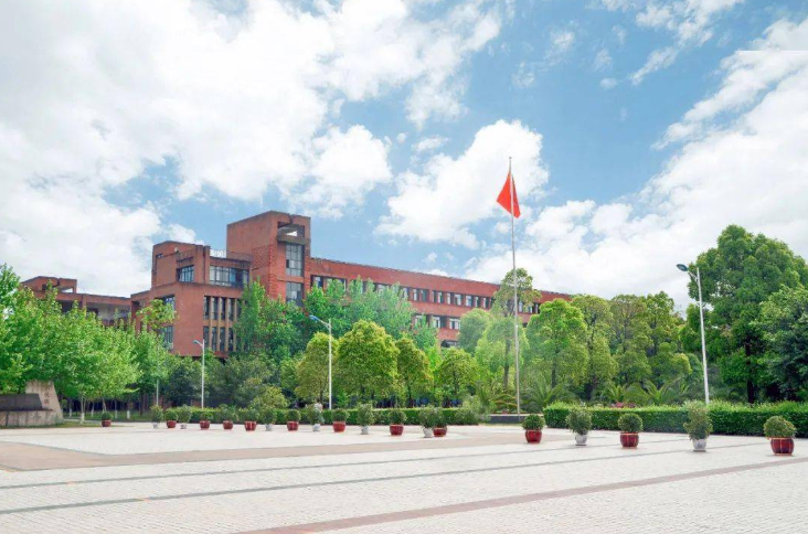 重慶機電職業(yè)技術(shù)大學招生“遇冷”，缺額931人，主要原因有3點