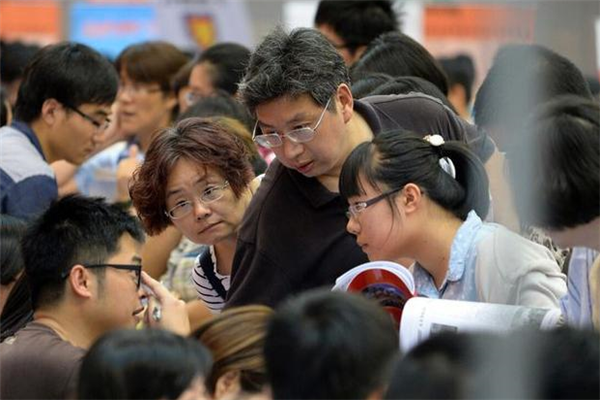 大学读着读着就没了？4所大学将停止办学，被录取的学生怎么办？