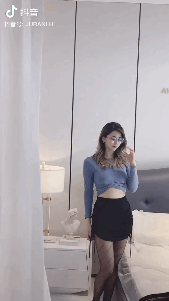 一周涨粉300万！美女+一切＝万能流量密码？