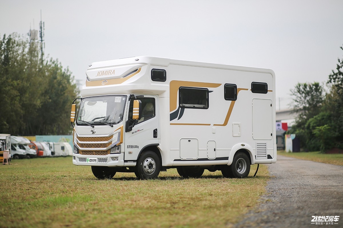 储物舱里能放摩托车?实拍卓美亚开拓者h500-Ⅰ轻卡房车